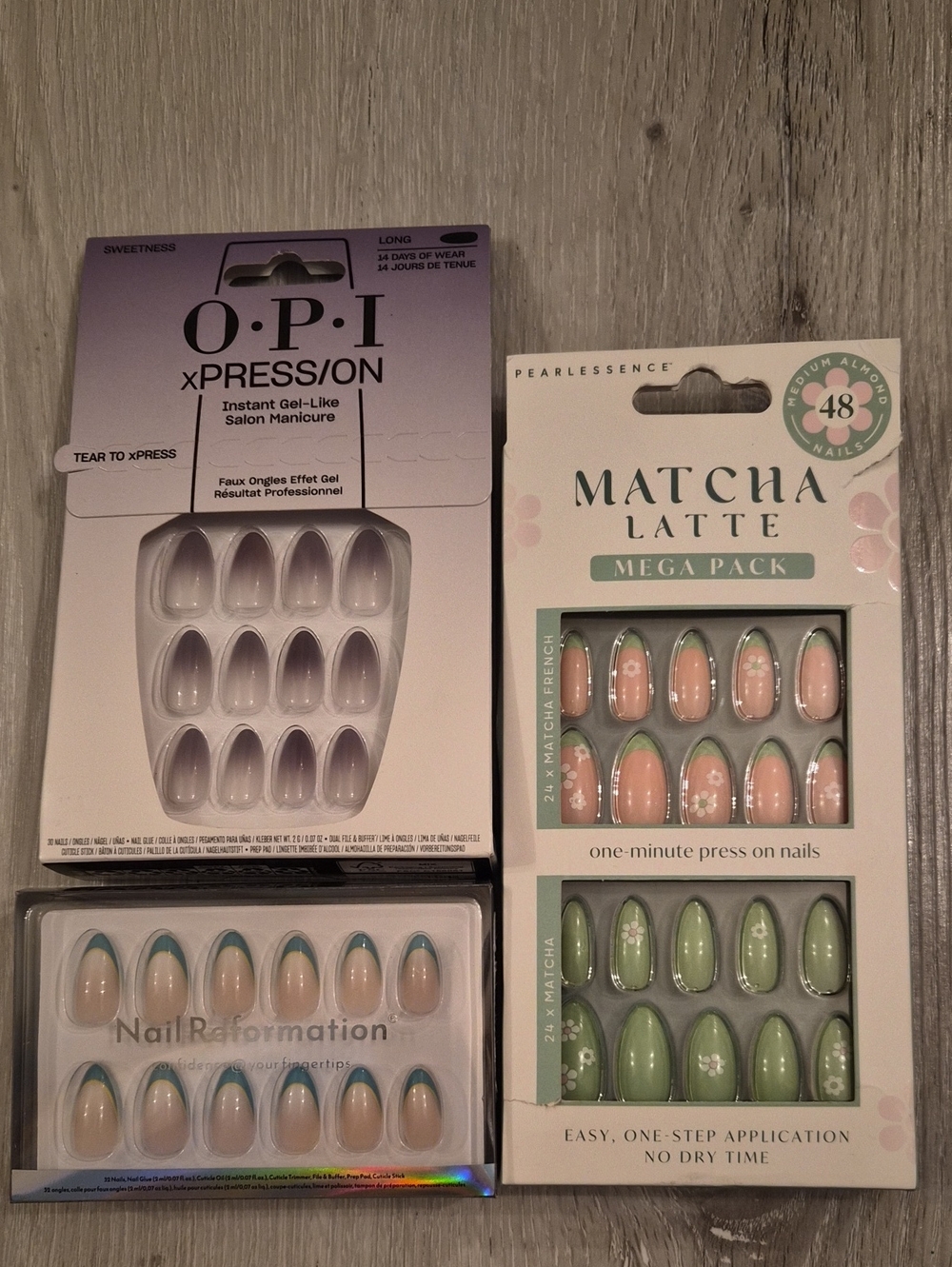 Artificial Nails.